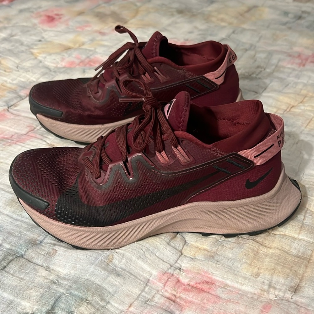 Nike Pegasus Trail Sneakers